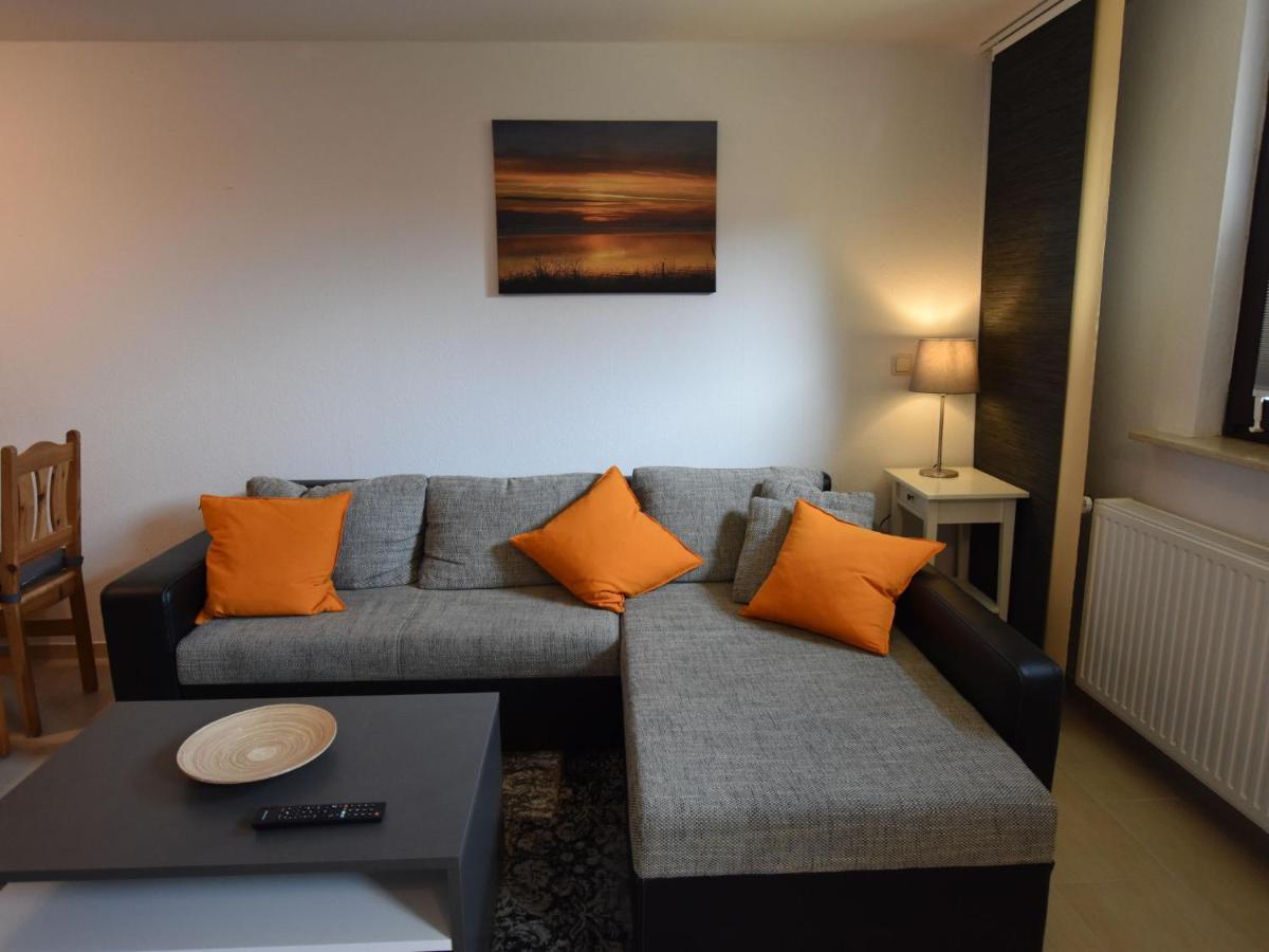 Apartment In Robertsdorf With Garden, Terrace, Barbecue Blowatz Quarto foto